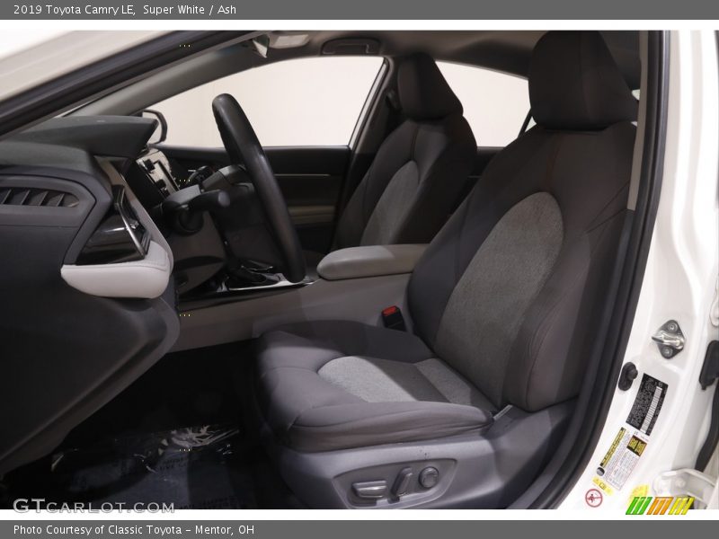 Super White / Ash 2019 Toyota Camry LE