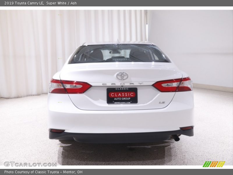 Super White / Ash 2019 Toyota Camry LE