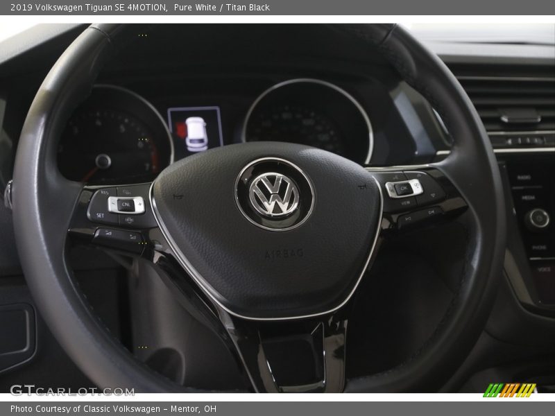 Pure White / Titan Black 2019 Volkswagen Tiguan SE 4MOTION