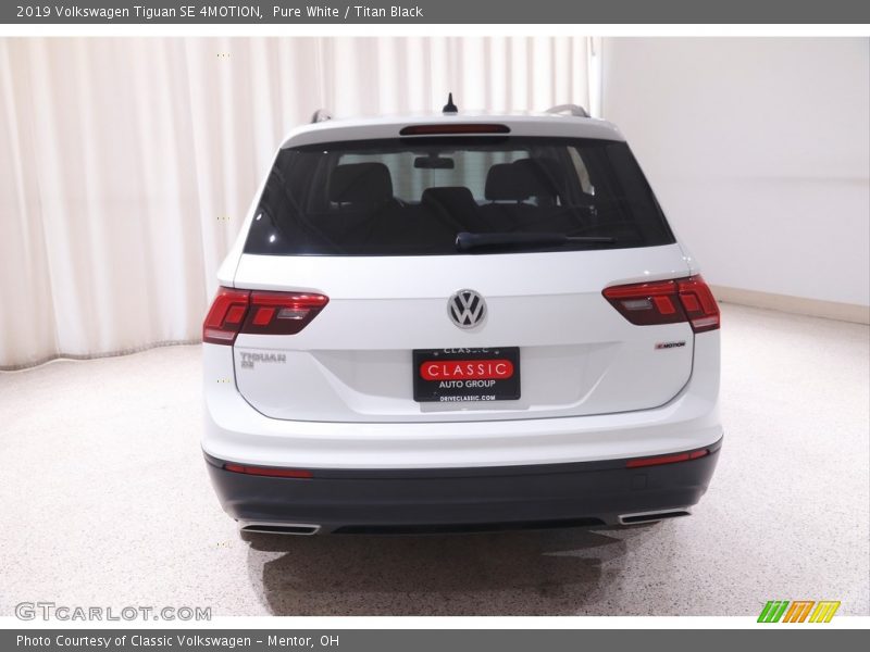 Pure White / Titan Black 2019 Volkswagen Tiguan SE 4MOTION