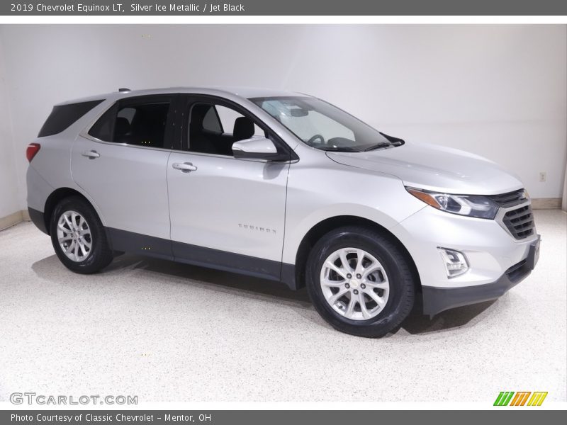 Silver Ice Metallic / Jet Black 2019 Chevrolet Equinox LT