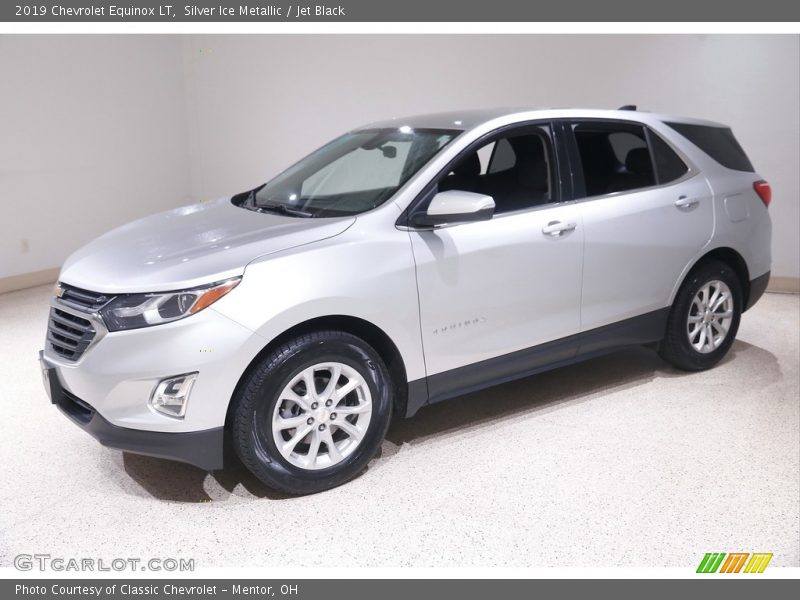 Silver Ice Metallic / Jet Black 2019 Chevrolet Equinox LT