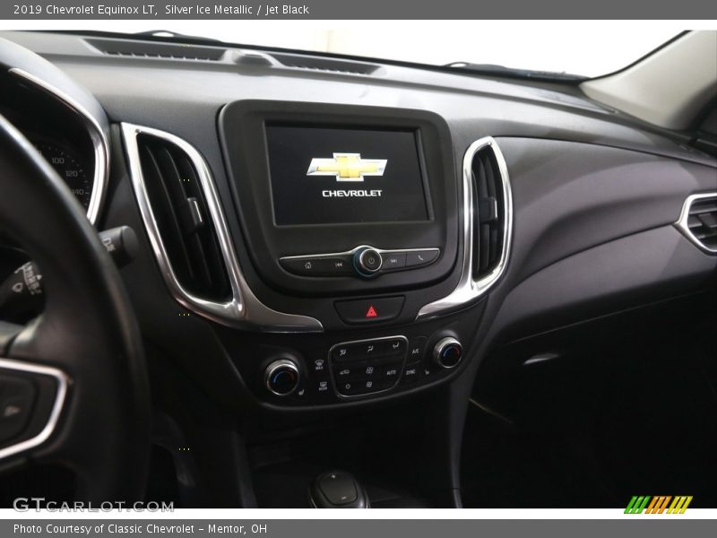 Silver Ice Metallic / Jet Black 2019 Chevrolet Equinox LT