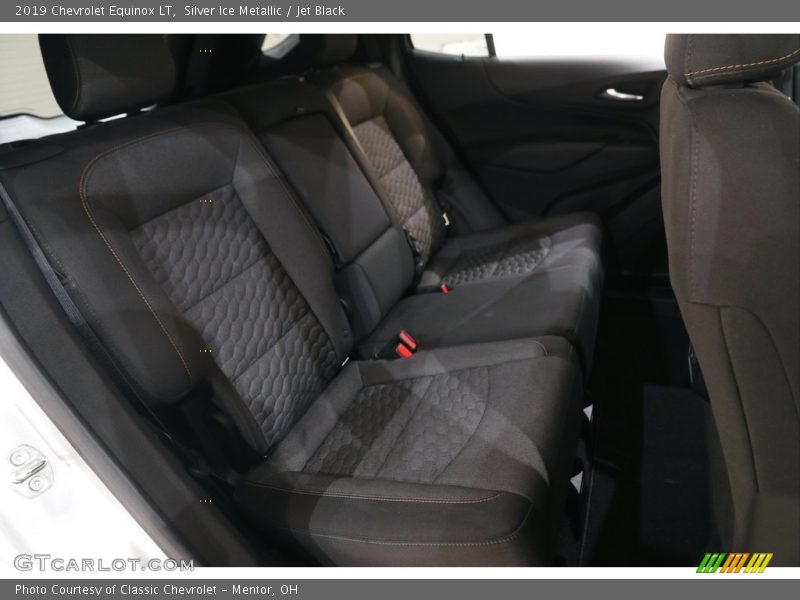 Silver Ice Metallic / Jet Black 2019 Chevrolet Equinox LT