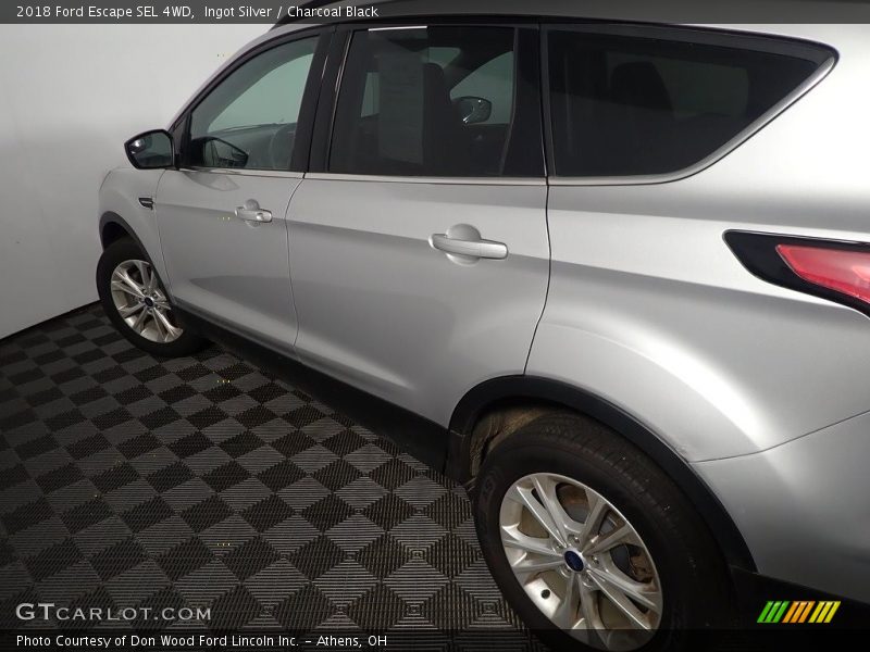 Ingot Silver / Charcoal Black 2018 Ford Escape SEL 4WD