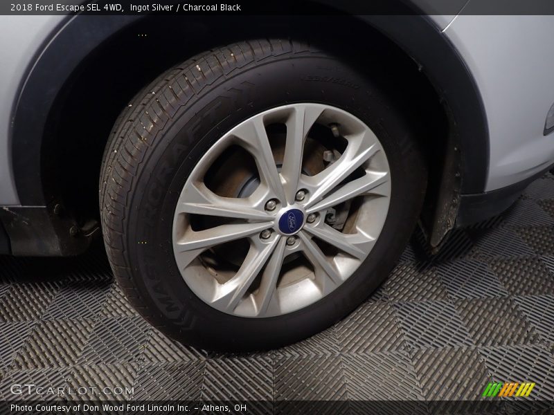 Ingot Silver / Charcoal Black 2018 Ford Escape SEL 4WD