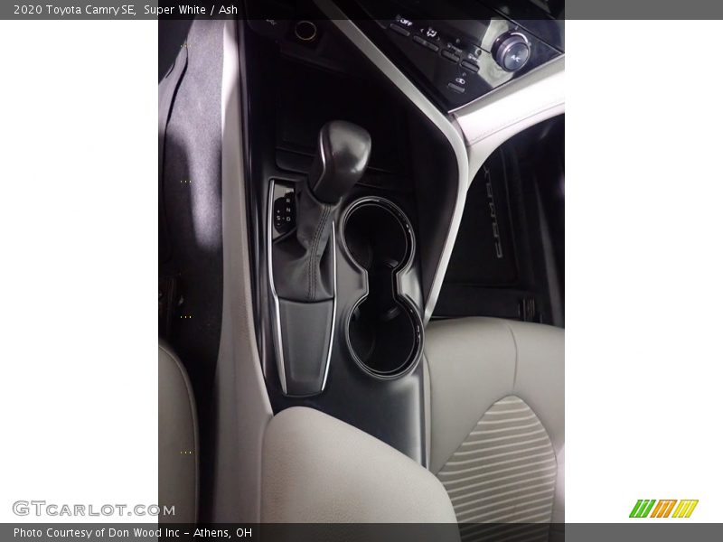 Super White / Ash 2020 Toyota Camry SE