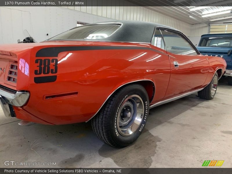 TorRed / White 1970 Plymouth Cuda Hardtop