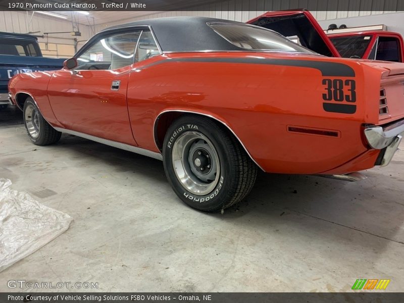TorRed / White 1970 Plymouth Cuda Hardtop