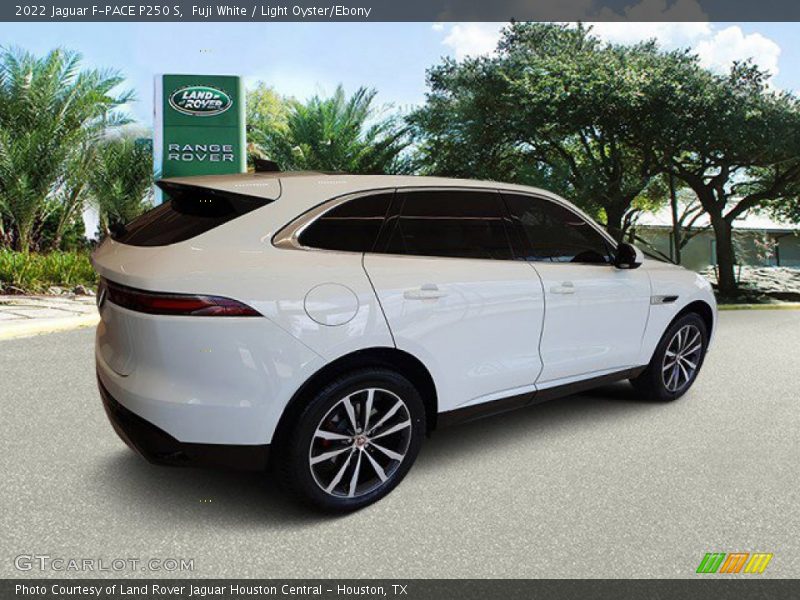 Fuji White / Light Oyster/Ebony 2022 Jaguar F-PACE P250 S