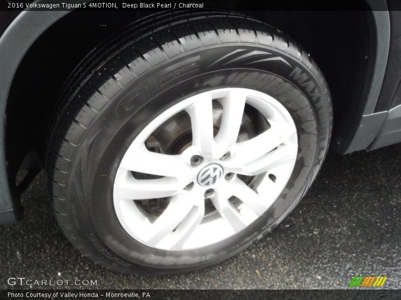 Deep Black Pearl / Charcoal 2016 Volkswagen Tiguan S 4MOTION