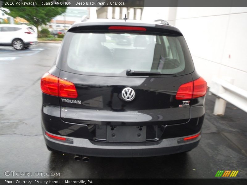 Deep Black Pearl / Charcoal 2016 Volkswagen Tiguan S 4MOTION