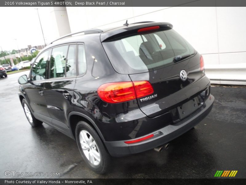 Deep Black Pearl / Charcoal 2016 Volkswagen Tiguan S 4MOTION