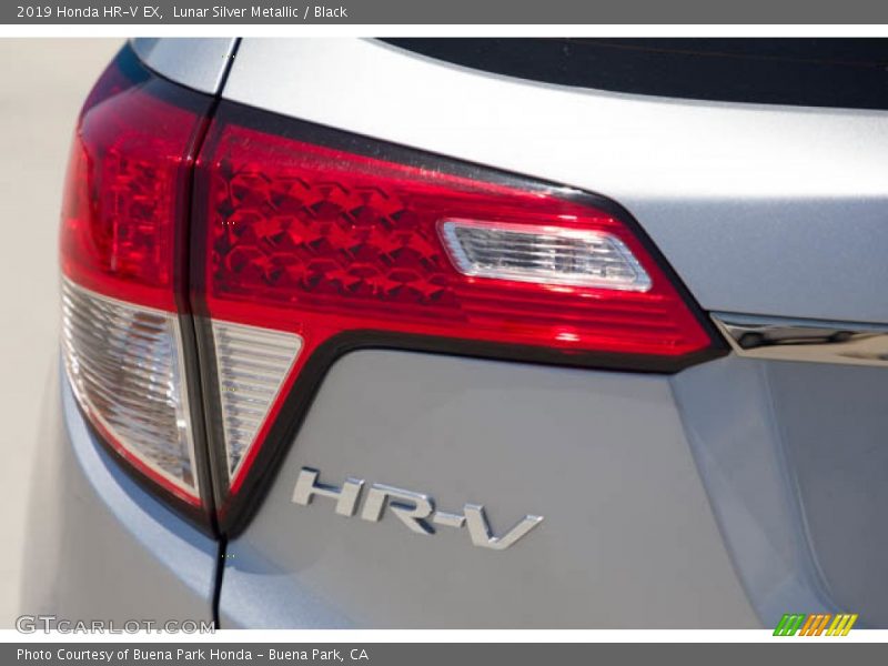 Lunar Silver Metallic / Black 2019 Honda HR-V EX