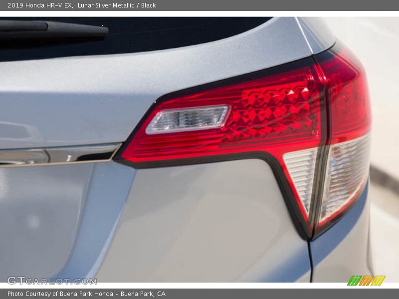 Lunar Silver Metallic / Black 2019 Honda HR-V EX