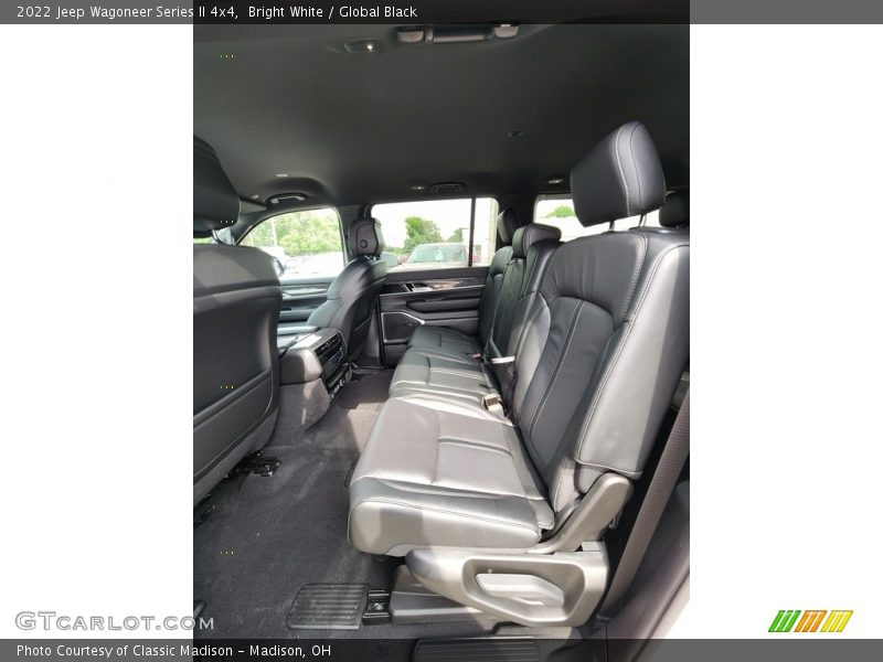 Bright White / Global Black 2022 Jeep Wagoneer Series II 4x4
