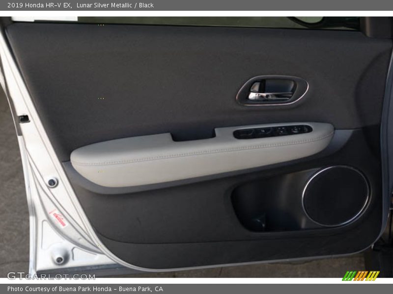 Lunar Silver Metallic / Black 2019 Honda HR-V EX