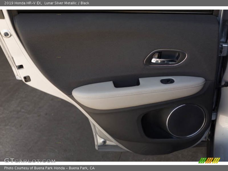 Lunar Silver Metallic / Black 2019 Honda HR-V EX
