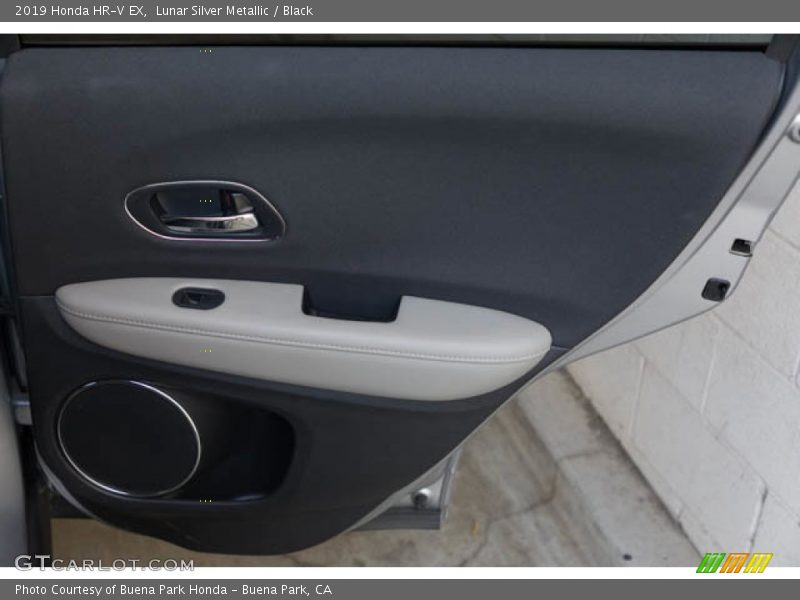 Lunar Silver Metallic / Black 2019 Honda HR-V EX