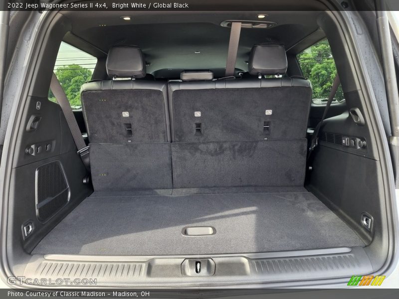 Bright White / Global Black 2022 Jeep Wagoneer Series II 4x4