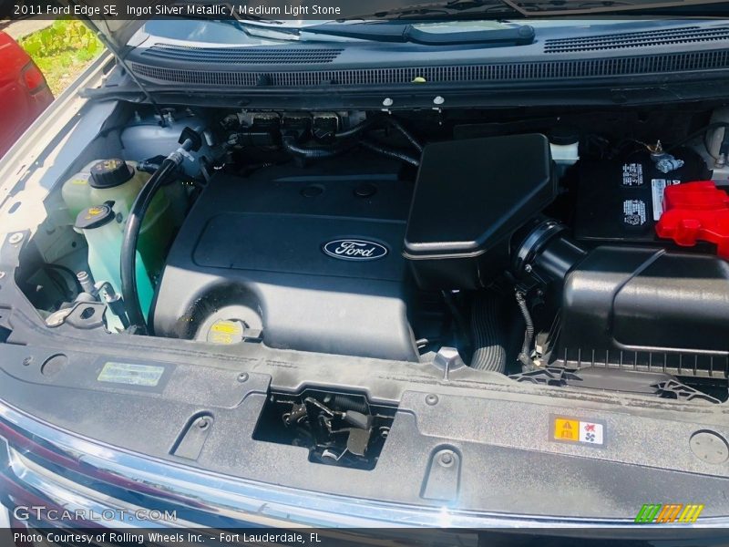 Ingot Silver Metallic / Medium Light Stone 2011 Ford Edge SE