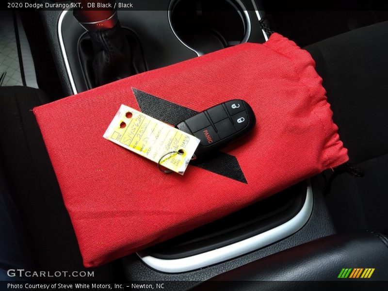 DB Black / Black 2020 Dodge Durango SXT