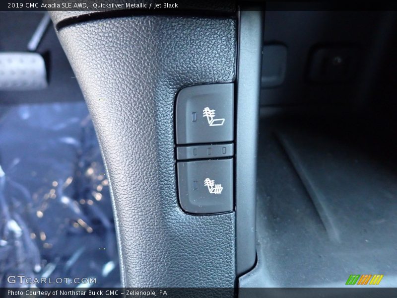 Quicksilver Metallic / Jet Black 2019 GMC Acadia SLE AWD