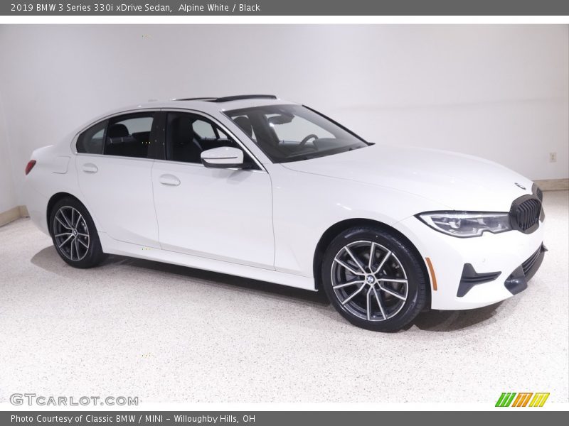  2019 3 Series 330i xDrive Sedan Alpine White
