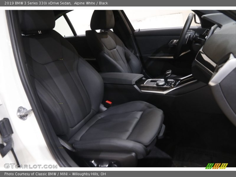 Front Seat of 2019 3 Series 330i xDrive Sedan