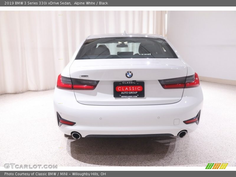 Alpine White / Black 2019 BMW 3 Series 330i xDrive Sedan