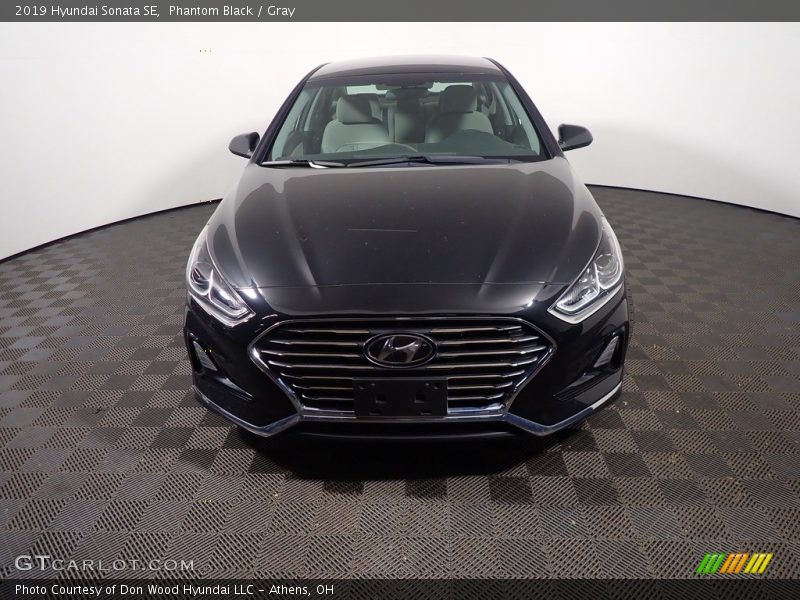 Phantom Black / Gray 2019 Hyundai Sonata SE