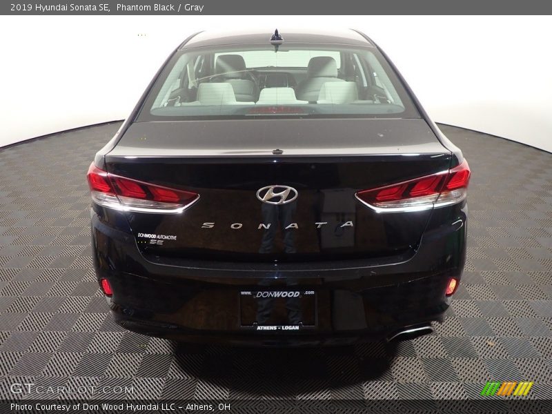 Phantom Black / Gray 2019 Hyundai Sonata SE