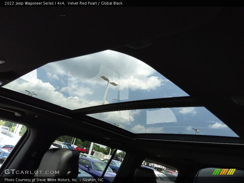 Sunroof of 2022 Wagoneer Series I 4x4