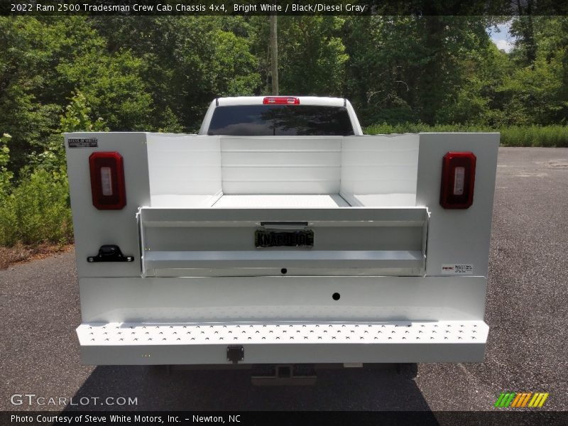 Bright White / Black/Diesel Gray 2022 Ram 2500 Tradesman Crew Cab Chassis 4x4