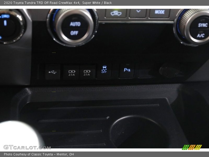 Super White / Black 2020 Toyota Tundra TRD Off Road CrewMax 4x4