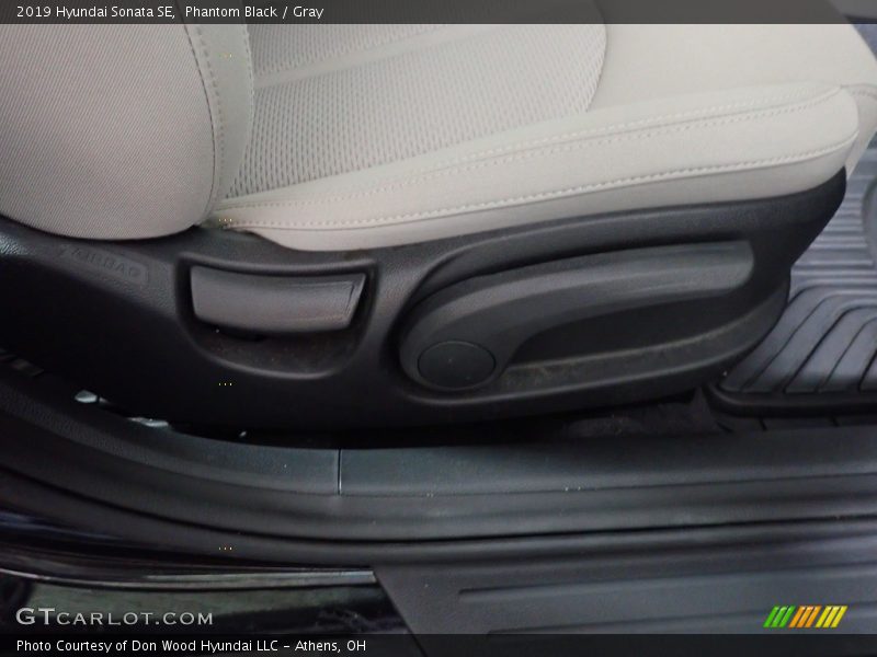 Phantom Black / Gray 2019 Hyundai Sonata SE