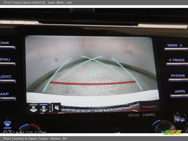 Super White / Ash 2019 Toyota Camry Hybrid SE