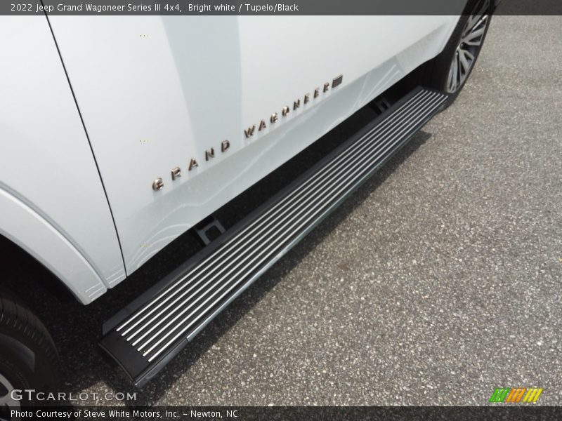 Bright white / Tupelo/Black 2022 Jeep Grand Wagoneer Series III 4x4