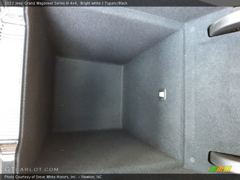 Bright white / Tupelo/Black 2022 Jeep Grand Wagoneer Series III 4x4