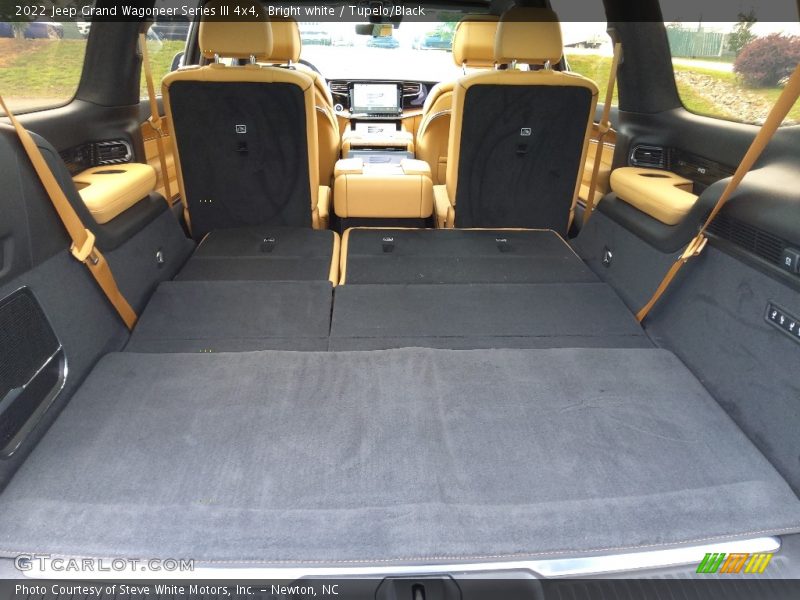  2022 Grand Wagoneer Series III 4x4 Trunk