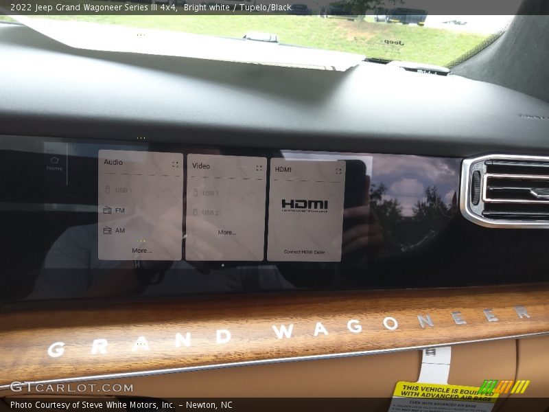 Bright white / Tupelo/Black 2022 Jeep Grand Wagoneer Series III 4x4