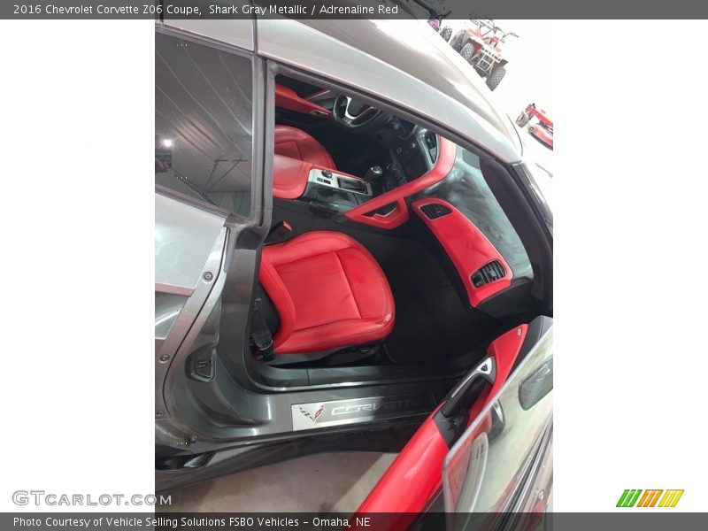 Shark Gray Metallic / Adrenaline Red 2016 Chevrolet Corvette Z06 Coupe