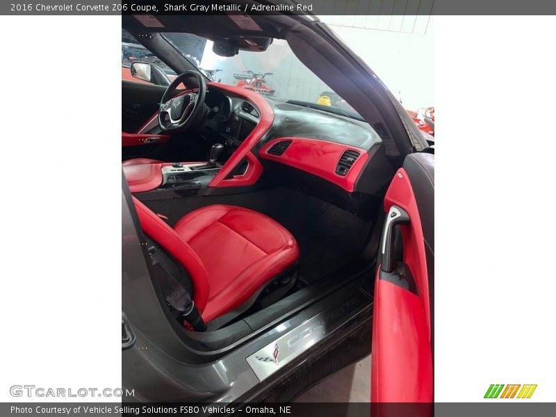 Shark Gray Metallic / Adrenaline Red 2016 Chevrolet Corvette Z06 Coupe