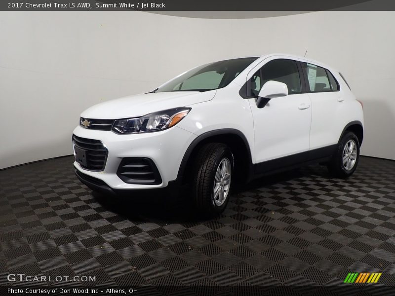 Summit White / Jet Black 2017 Chevrolet Trax LS AWD