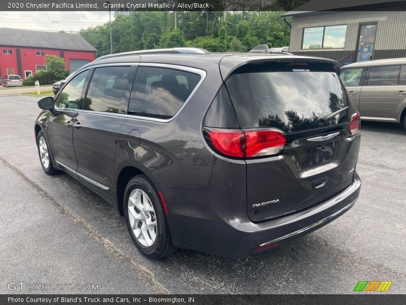 Granite Crystal Metallic / Alloy/Black 2020 Chrysler Pacifica Limited
