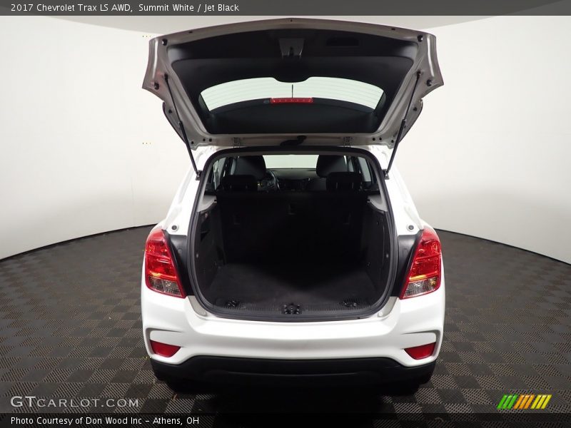 Summit White / Jet Black 2017 Chevrolet Trax LS AWD