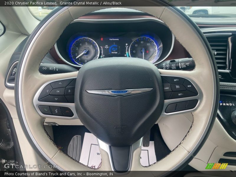 Granite Crystal Metallic / Alloy/Black 2020 Chrysler Pacifica Limited