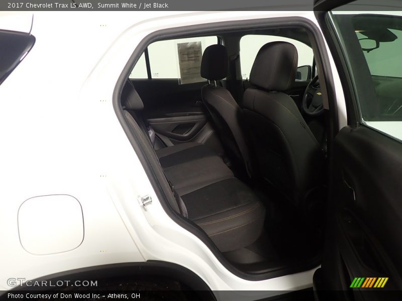 Summit White / Jet Black 2017 Chevrolet Trax LS AWD