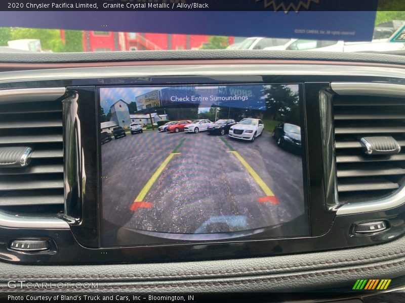 Granite Crystal Metallic / Alloy/Black 2020 Chrysler Pacifica Limited
