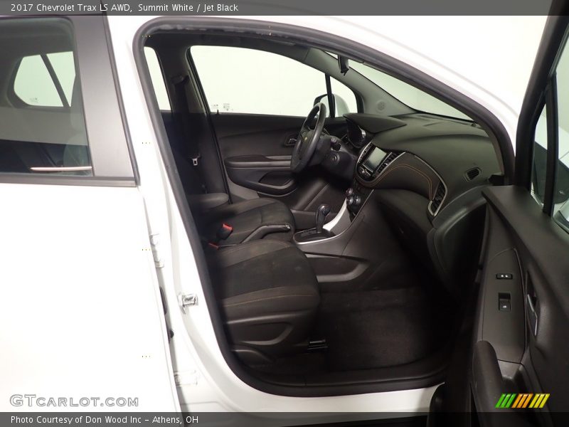 Summit White / Jet Black 2017 Chevrolet Trax LS AWD